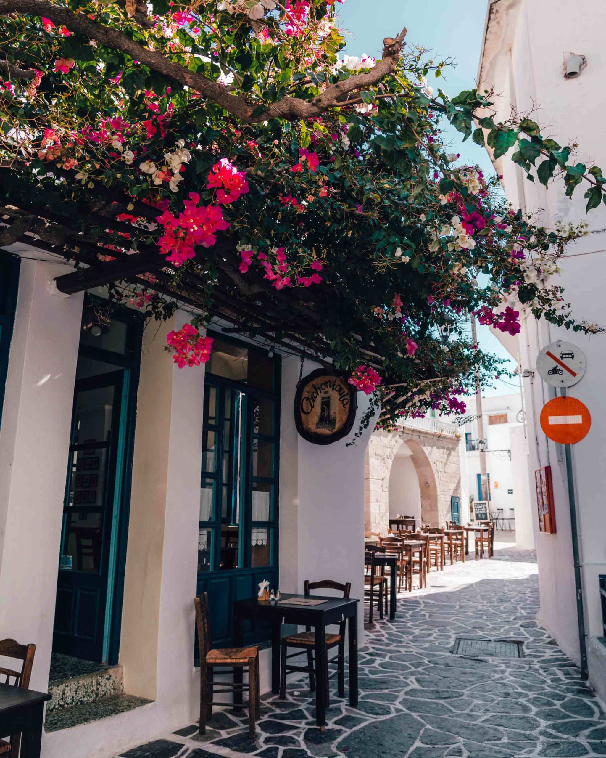 Plaka, Milos island and its great little restaurants